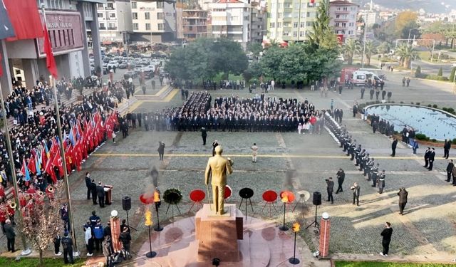 09:05’te Giresun'da Hayat Durdu: Türkiye Atası’nı Andı