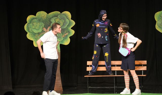 Giresun’da “Mikropla Savaş” Çocuk Oyunu Galası Yapıldı