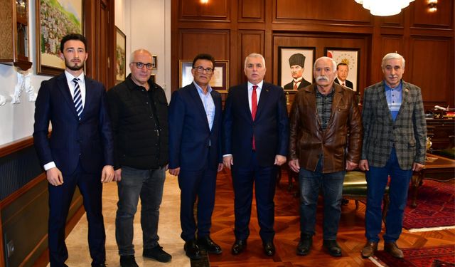 Vali Yıldırım’dan şehitlik duyarlılığı: Dernek yönetimini ağırladı