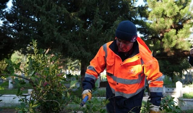 Düzce Belediyesi Acılı Günlerde Vatandaşın Yanında