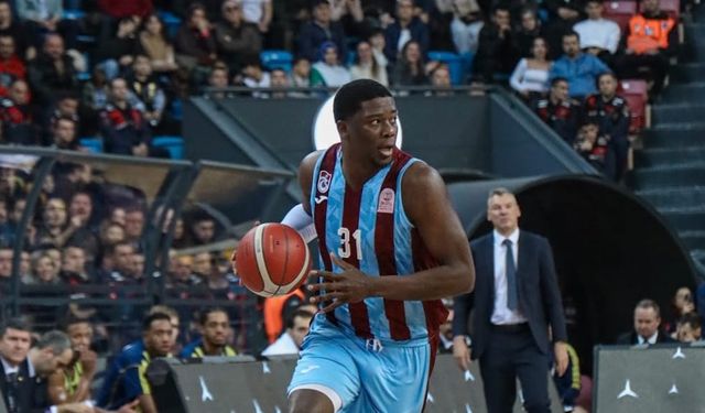 Tribün Ayağa Kalktı! Trabzonspor Fener’i Parkeden Sildi