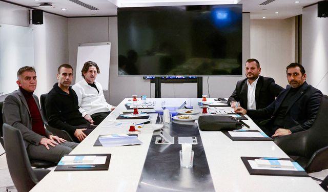 Trabzonspor'da Dev Transfer Zirvesi! Fatih Tekke O İsimleri İletti