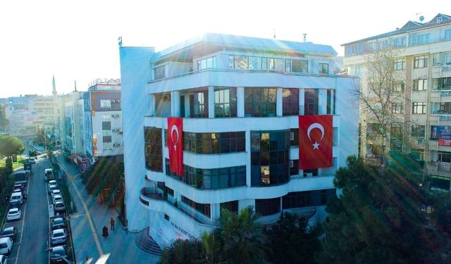 Osman Nuri Ekim: Ay-Yıldız Bu Milletin Kırmızı Çizgisidir