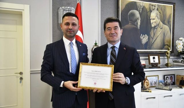 Trabzon'da TEV’den Başkan Kaya’ya Eğitime Anlamlı Teşekkür