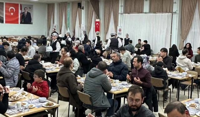 Trabzon'da Ramazan İftarları Başladı: Vakıflar Büyük Organizasyon!