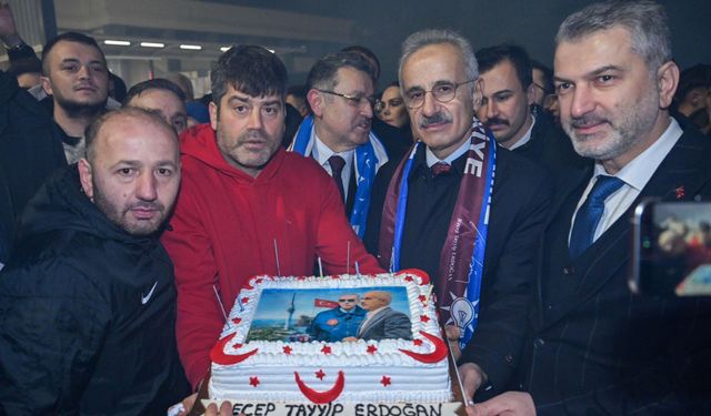 Uraloğlu Memleketinde Alkışlarla Karşılandı