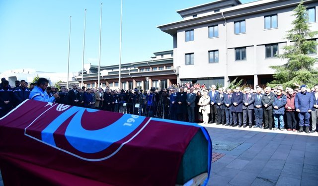 Orhan Kaynak’a Trabzon’da Gözyaşlarıyla Veda