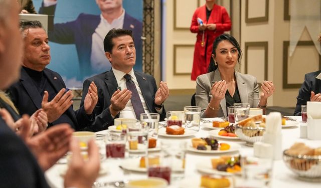 Ortahisar'da Gönül Köprüsü! Başkan Kaya Öğrencilerle İftarda Buluştu