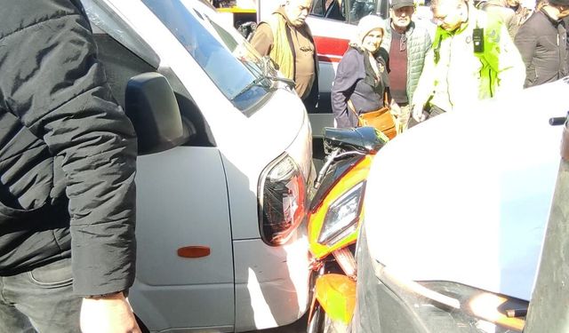 Trabzon Moloz'da El Freni Felaketi! Kaza Sonucu 1 Yaralı...