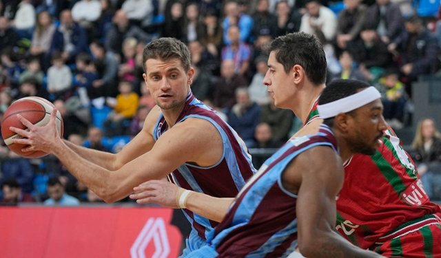 Trabzonspor Basketbol Dolu Dizgin: Karşıyaka Engelini 10 Sayıyla Geçti!