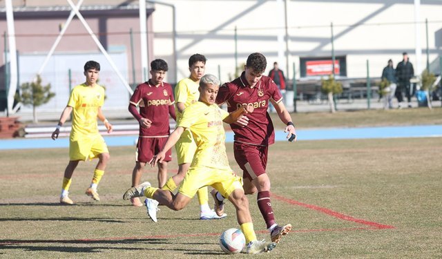 Trabzonspor U19 Kayseri’de Pes Etmedi! 2-2