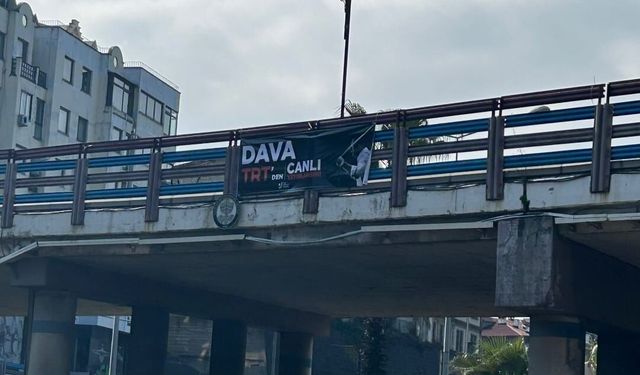 Trabzon'da İmamoğlu Davası İçin Pankartlı Eylem