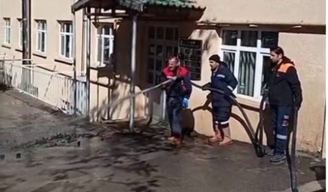 Gümüşhane Belediyesi'nden Bayram Öncesi Dev Temizlik