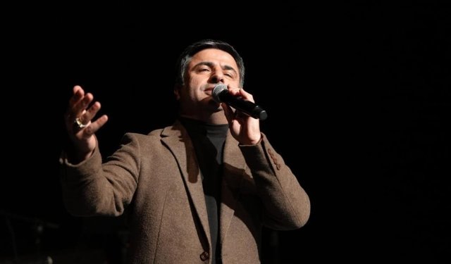 DÜZCE'DE RAMAZAN COŞKUSU: SEDAT UÇAN SEVENLERİYLE BULUŞTU