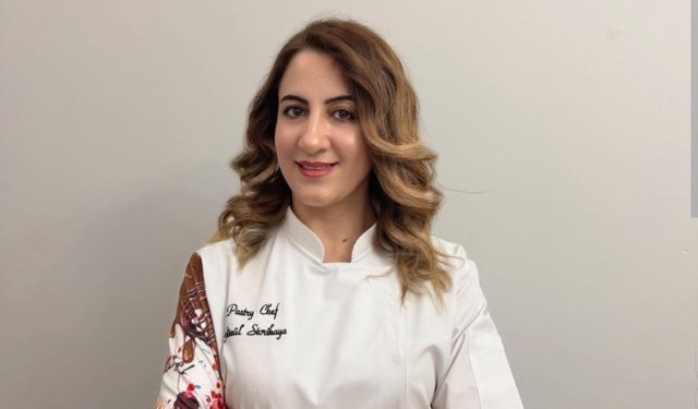 Gönül Sivrikaya Akçaabat köftesiyle Cezayir'de!