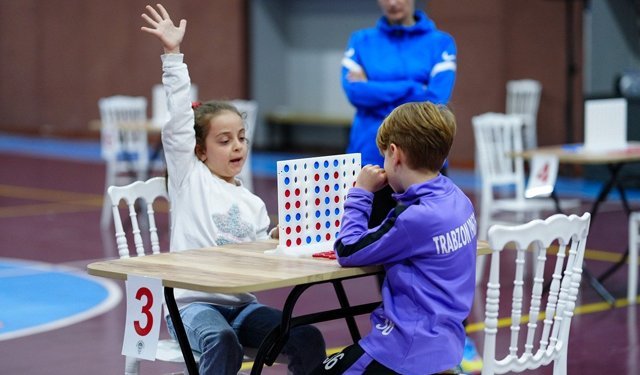 Trabzon' da Minik Sporcuların Coşkusu Yürekleri Isıttı!