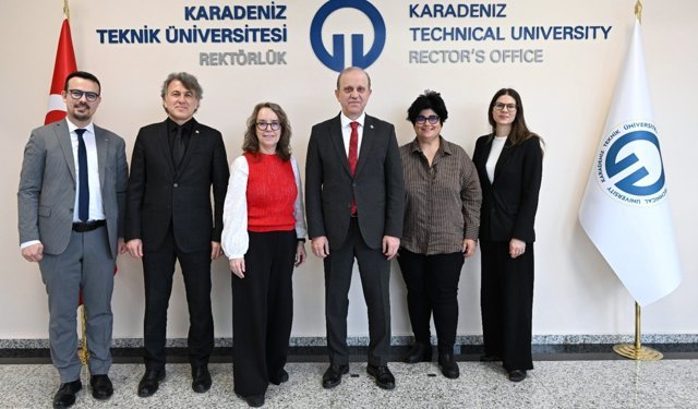 KTÜ’de Ahşap Yaşam Sergisi Açıldı