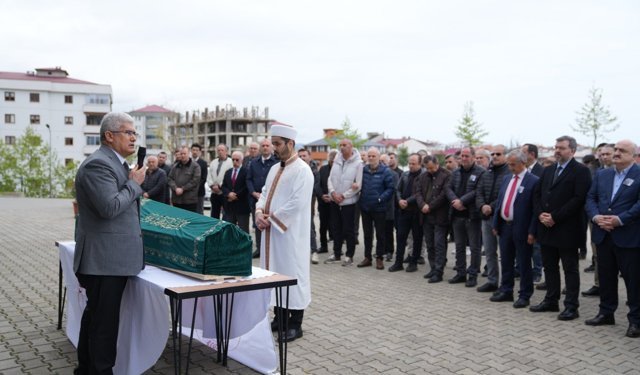 Trabzon Üniversitesi’nde Hüzün: Prof. Ekiz’e Veda