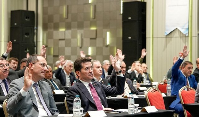 Trabzon' da Başkan Kaya : “Belediye Başkanlığı İtibar Kaybediyor”