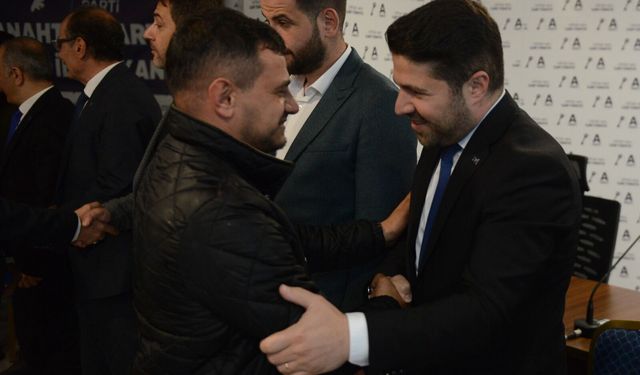 Anahtar Parti' den Bayramda Trabzon’da Gövde Gösterisi