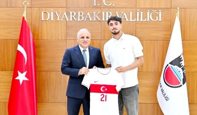 Milli Yıldız Arda, Vali Zorluoğlu’nun Yanında