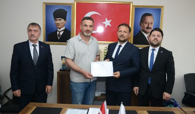 Trabzon'da Anahtar Parti'den Çaykara'ya 21 Mahalleye Başkan
