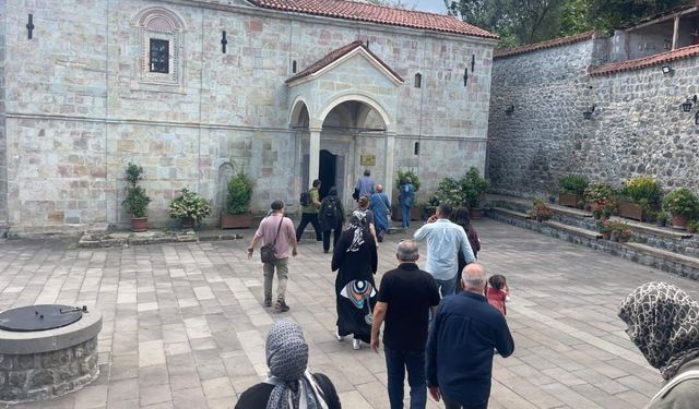 Antalya’dan Yola Çıktılar, Akçaabat'a Aşık Oldular!
