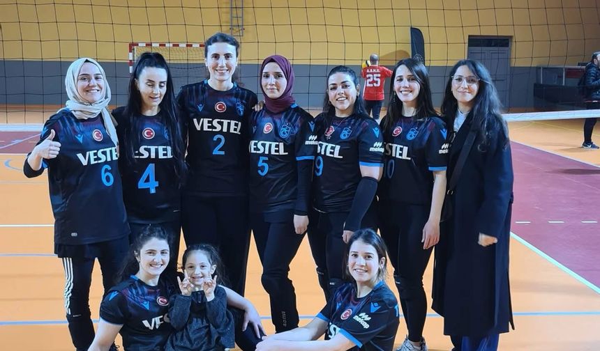 Trabzon Bayan Voleybol Takımı 3’te 3 Yaptı