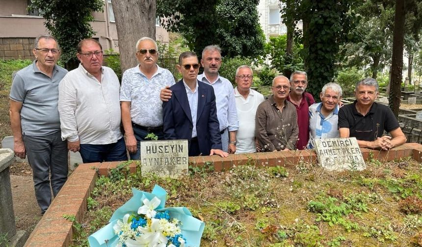 Trabzonspor Divanı, Hüseyin Avni Aker’i kabri başında andı