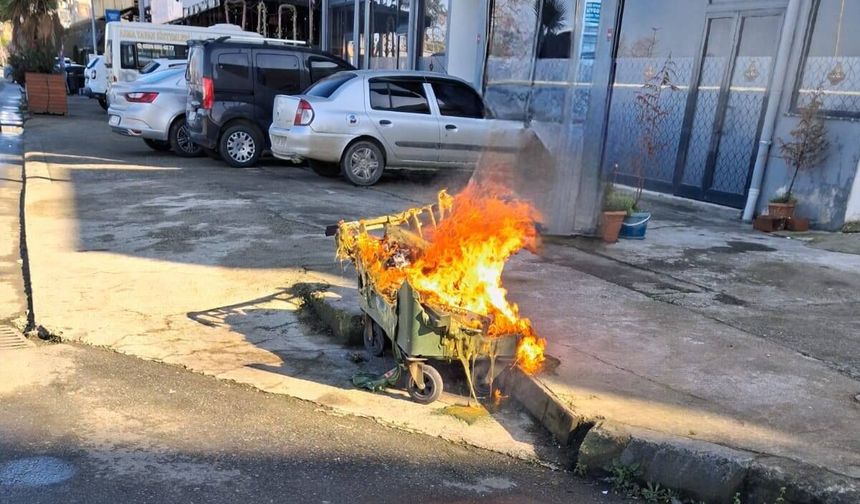 Arsin’de Çöp Konteyneri Yandı! Başkan Bilgin’den Kritik Uyarı