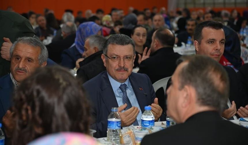 Ahmet Metin Genç'ten Kadir Gecesi Mesajı