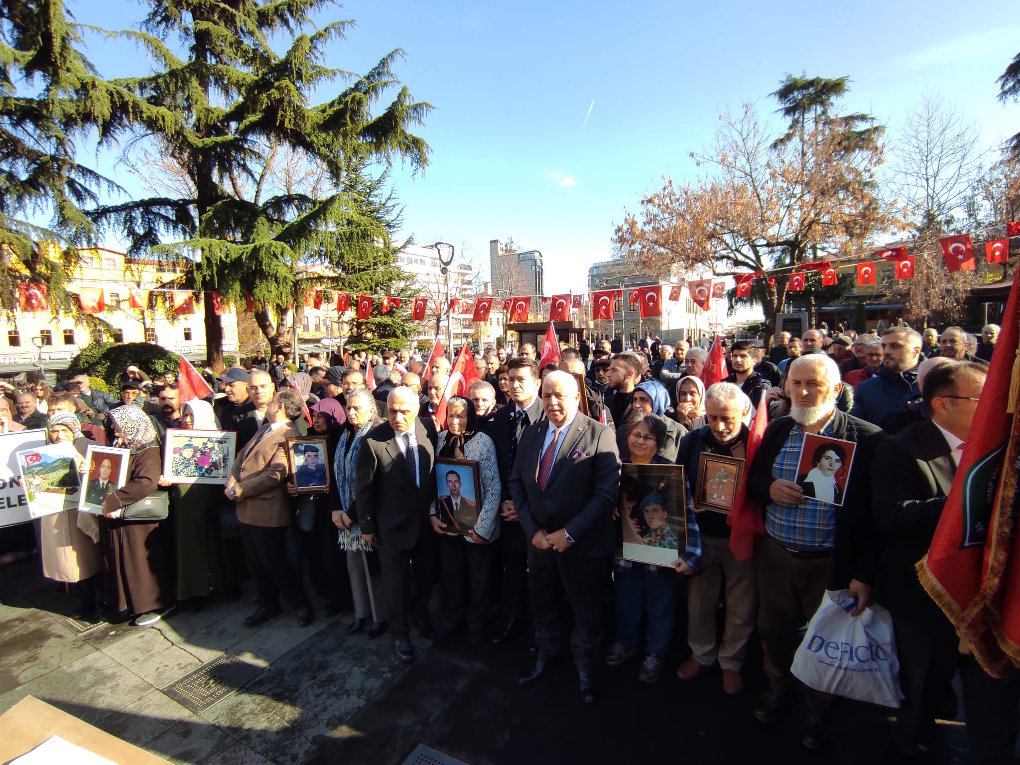 Şehit Aileleri Ve Gazilerden Öcalan Tepkisi (3)