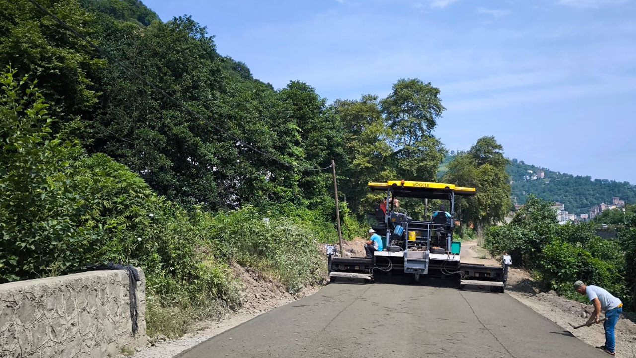 2 Günde 2 Bin 700 Metre! Mahalle Yollarına Kuru Beton 2