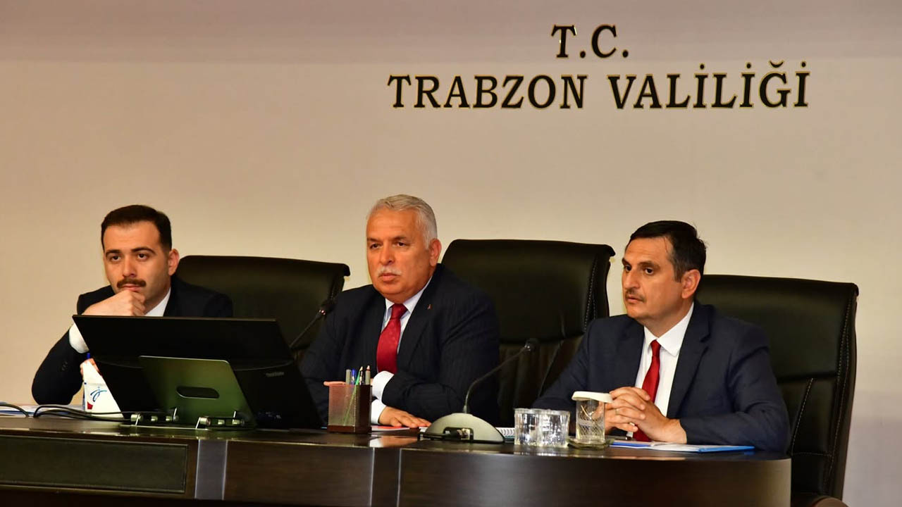 Aile Yılında Kritik Toplantı! Vali Yıldırım'dan Nüfus Vurgusu 2