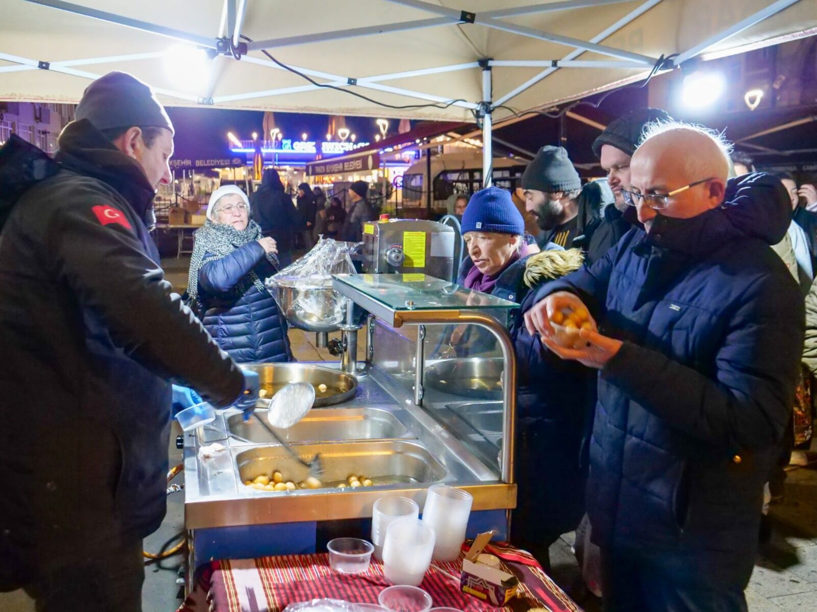 7B048570 8828 4C13 B7D2 8501Bb571380